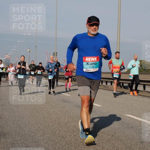 03.10.2025 - Köhlbrandbrückenlauf Fabian Wolf http://msf.ph/oto/9047828 03.10.2025 09:59:58 Position 3 3176 meine-sportfotos.de