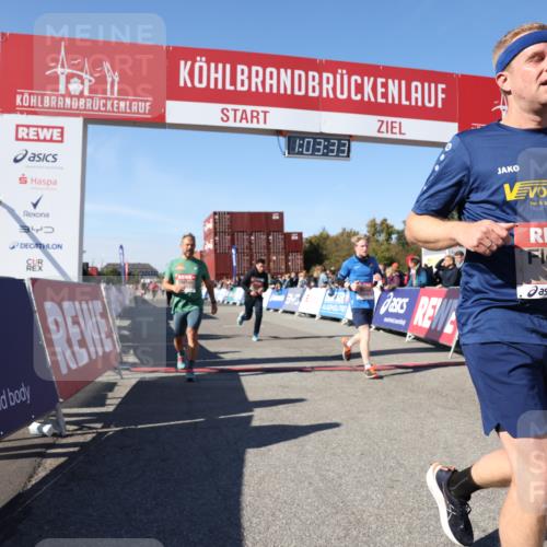 03.10.2025 - Köhlbrandbrückenlauf Lena Gebhardt http://msf.ph/oto/9047833 03.10.2025 13:03:33 Ziel 4214, 4225, 4252, 4283, 4300, 4422, 4454, 4507, 5707, 6025, 6194, 6207, 6632 meine-sportfotos.de