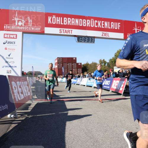 03.10.2025 - Köhlbrandbrückenlauf Lena Gebhardt http://msf.ph/oto/9047836 03.10.2025 13:03:33 Ziel 4214, 4225, 4252, 4283, 4300, 4422, 4454, 4507, 5707, 6025, 6194, 6207, 6632 meine-sportfotos.de