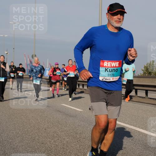 03.10.2025 - Köhlbrandbrückenlauf Fabian Wolf http://msf.ph/oto/9047837 03.10.2025 09:59:59 Position 3 3, 3176 meine-sportfotos.de