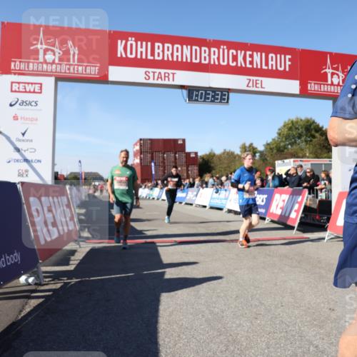 03.10.2025 - Köhlbrandbrückenlauf Lena Gebhardt http://msf.ph/oto/9047841 03.10.2025 13:03:33 Ziel 4214, 4225, 4252, 4283, 4300, 4422, 4454, 4507, 5707, 6025, 6194, 6207, 6632 meine-sportfotos.de
