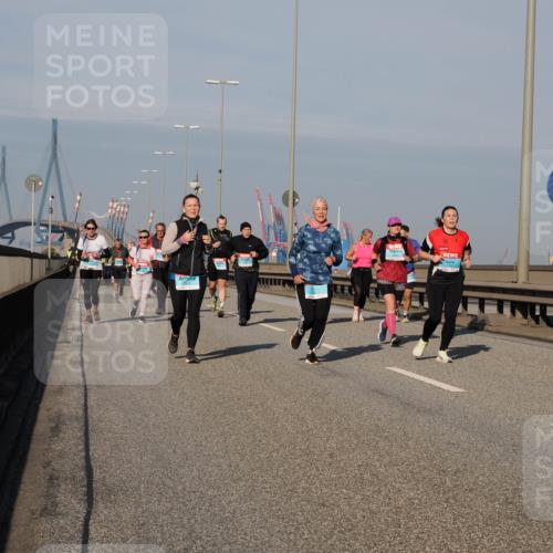 03.10.2025 - Köhlbrandbrückenlauf Fabian Wolf http://msf.ph/oto/9047842 03.10.2025 09:59:59 Position 3 2949 meine-sportfotos.de
