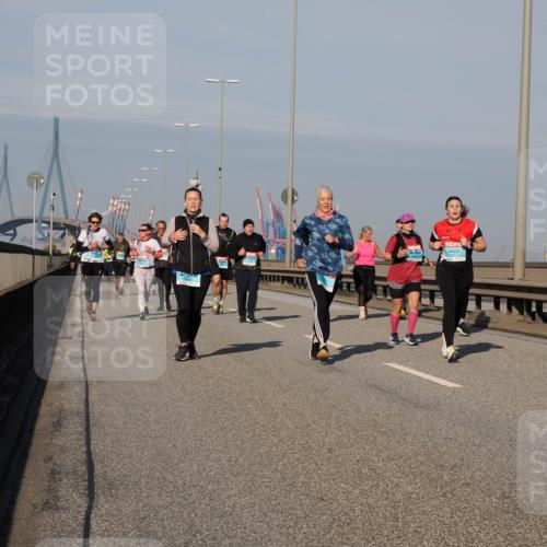 03.10.2025 - Köhlbrandbrückenlauf Fabian Wolf http://msf.ph/oto/9047846 03.10.2025 10:00:00 Position 3 3747 meine-sportfotos.de