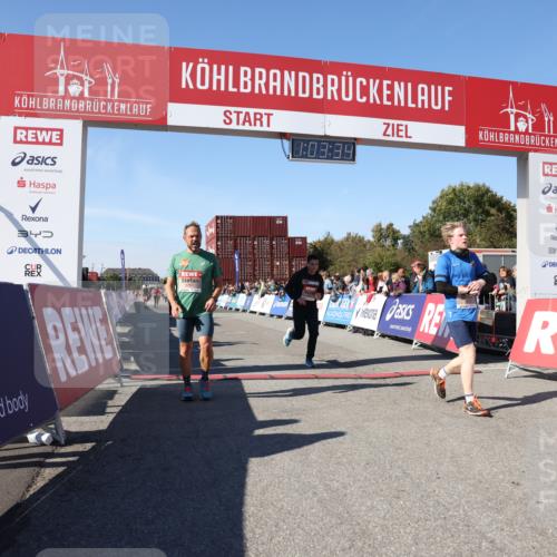 03.10.2025 - Köhlbrandbrückenlauf Lena Gebhardt http://msf.ph/oto/9047851 03.10.2025 13:03:34 Ziel 4214, 4225, 4252, 4300, 4422, 4454, 4507, 5707, 5799, 6025, 6194, 6207, 6632 meine-sportfotos.de