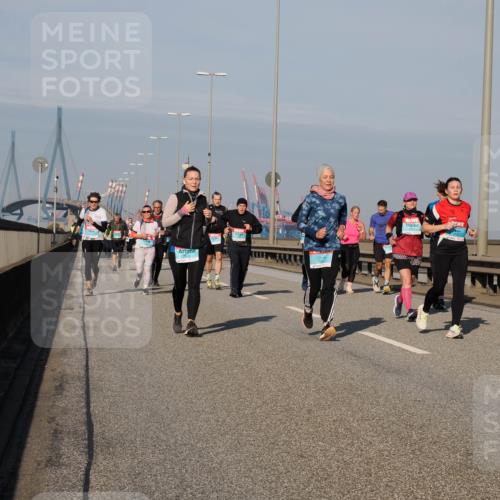 03.10.2025 - Köhlbrandbrückenlauf Fabian Wolf http://msf.ph/oto/9047855 03.10.2025 10:00:00 Position 3 2949 meine-sportfotos.de