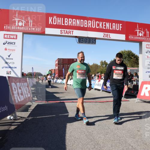 03.10.2025 - Köhlbrandbrückenlauf Lena Gebhardt http://msf.ph/oto/9047874 03.10.2025 13:03:36 Ziel 4063, 4214, 4252, 4300, 4422, 4454, 4507, 5707, 5799, 6025, 6194, 6207, 6632 meine-sportfotos.de
