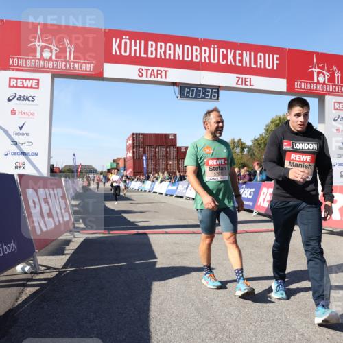 03.10.2025 - Köhlbrandbrückenlauf Lena Gebhardt http://msf.ph/oto/9047884 03.10.2025 13:03:36 Ziel 4063, 4214, 4252, 4300, 4422, 4454, 4507, 5707, 5799, 6025, 6194, 6207, 6632 meine-sportfotos.de