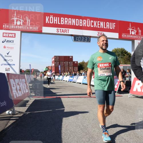 03.10.2025 - Köhlbrandbrückenlauf Lena Gebhardt http://msf.ph/oto/9047892 03.10.2025 13:03:37 Ziel 4063, 4214, 4252, 4274, 4300, 4422, 4454, 4507, 5639, 5707, 5799, 6025, 6194, 6207 meine-sportfotos.de
