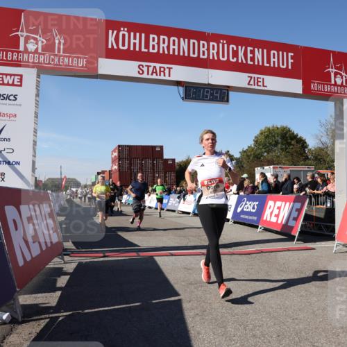 03.10.2025 - Köhlbrandbrückenlauf Lena Gebhardt http://msf.ph/oto/9047925 03.10.2025 13:19:47 Ziel 4376, 4539, 4981, 5047, 5059, 5148, 5647, 5648, 5650, 5704, 5841, 5931, 5975, 6382, 6383, 6509, 6600, 6660, 6730 meine-sportfotos.de