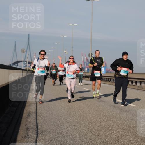 03.10.2025 - Köhlbrandbrückenlauf Fabian Wolf http://msf.ph/oto/9047936 03.10.2025 10:00:04 Position 3  meine-sportfotos.de