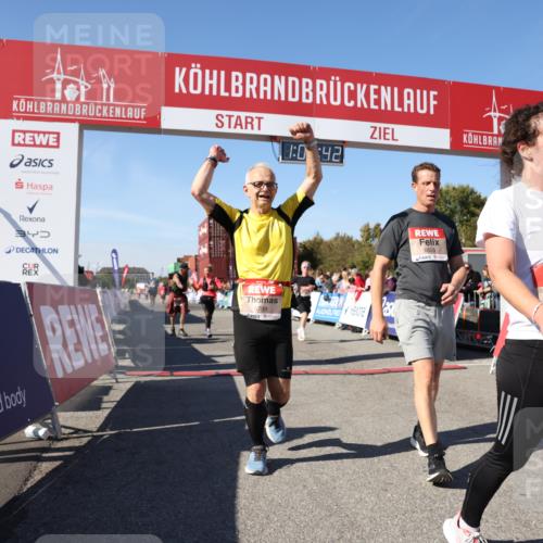 03.10.2025 - Köhlbrandbrückenlauf Lena Gebhardt http://msf.ph/oto/9047952 03.10.2025 13:03:42 Ziel 4063, 4214, 4274, 4322, 4422, 4507, 5639, 5707, 5799, 6025 meine-sportfotos.de