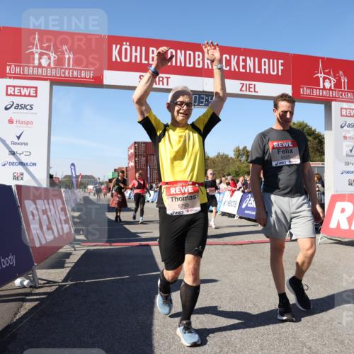 03.10.2025 - Köhlbrandbrückenlauf Lena Gebhardt http://msf.ph/oto/9047956 03.10.2025 13:03:43 Ziel 4063, 4274, 4322, 4422, 4507, 5639, 5799, 6025 meine-sportfotos.de