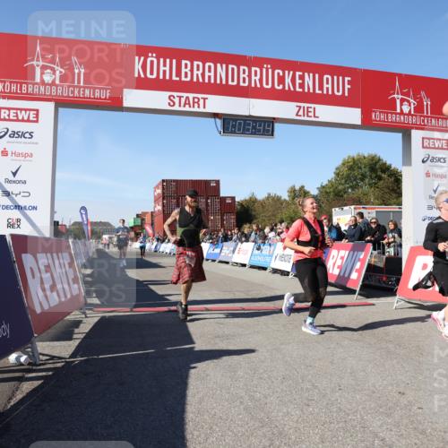 03.10.2025 - Köhlbrandbrückenlauf Lena Gebhardt http://msf.ph/oto/9047960 03.10.2025 13:03:45 Ziel 4063, 4274, 4322, 4422, 5639, 5799, 6025, 6341, 6706 meine-sportfotos.de