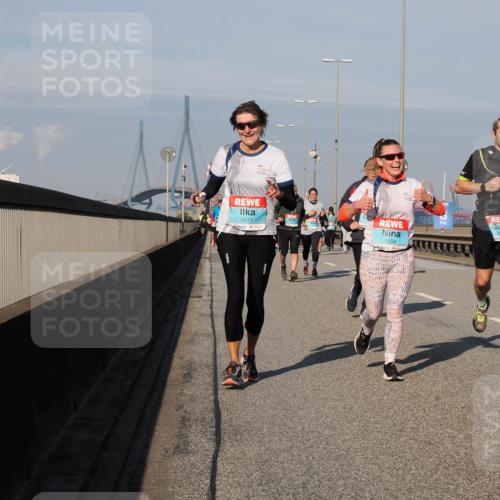 03.10.2025 - Köhlbrandbrückenlauf Fabian Wolf http://msf.ph/oto/9047968 03.10.2025 10:00:06 Position 3 1671, 1659, 2392 meine-sportfotos.de