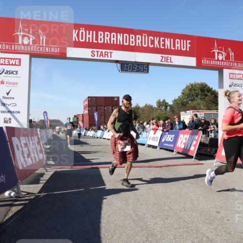 03.10.2025 - Köhlbrandbrückenlauf Lena Gebhardt http://msf.ph/oto/9047969 03.10.2025 13:03:45 Ziel 4063, 4274, 4322, 4422, 5639, 5799, 6025, 6341, 6706 meine-sportfotos.de