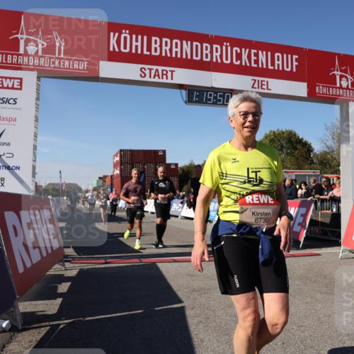 03.10.2025 - Köhlbrandbrückenlauf Lena Gebhardt http://msf.ph/oto/9047971 03.10.2025 13:19:51 Ziel 4376, 4539, 4981, 5047, 5059, 5148, 5647, 5648, 5650, 5656, 5657, 5704, 5841, 5931, 6068, 6414, 6509, 6567, 6568, 6660, 6663, 6730 meine-sportfotos.de