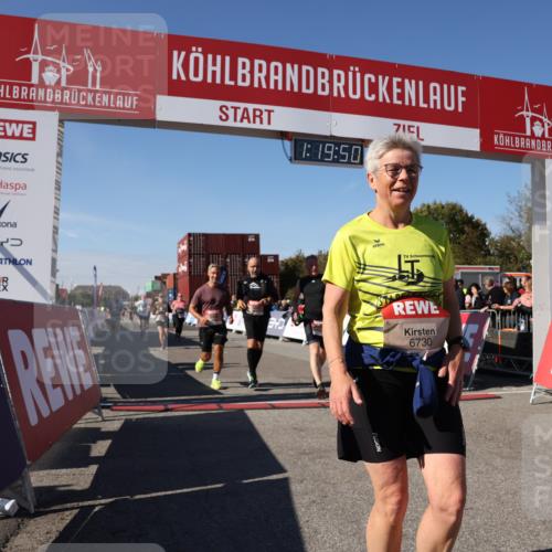 03.10.2025 - Köhlbrandbrückenlauf Lena Gebhardt http://msf.ph/oto/9047973 03.10.2025 13:19:51 Ziel 4376, 4539, 4981, 5047, 5059, 5148, 5647, 5648, 5650, 5656, 5657, 5704, 5841, 5931, 6068, 6414, 6509, 6567, 6568, 6660, 6663, 6730 meine-sportfotos.de