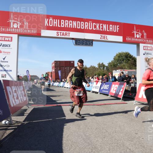 03.10.2025 - Köhlbrandbrückenlauf Lena Gebhardt http://msf.ph/oto/9047974 03.10.2025 13:03:45 Ziel 4063, 4274, 4322, 4422, 5639, 5799, 6025, 6341, 6706 meine-sportfotos.de