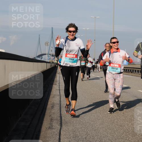 03.10.2025 - Köhlbrandbrückenlauf Fabian Wolf http://msf.ph/oto/9047975 03.10.2025 10:00:06 Position 3 1671, 1659, 2392 meine-sportfotos.de