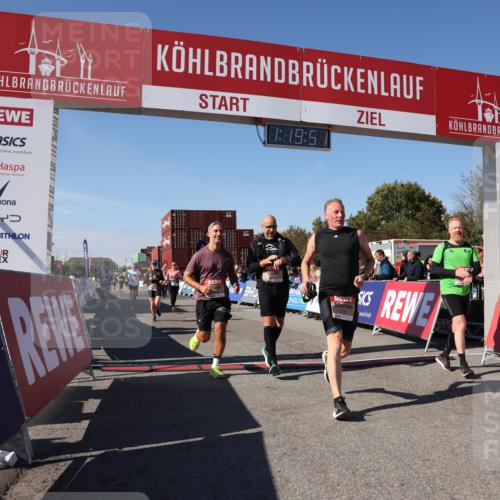 03.10.2025 - Köhlbrandbrückenlauf Lena Gebhardt http://msf.ph/oto/9047976 03.10.2025 13:19:51 Ziel 4376, 4539, 4981, 5047, 5059, 5148, 5647, 5648, 5650, 5656, 5657, 5704, 5841, 5931, 6068, 6414, 6509, 6567, 6568, 6660, 6663, 6730 meine-sportfotos.de