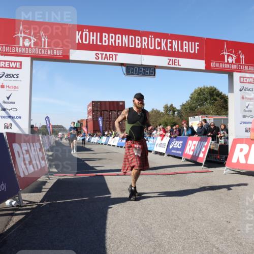 03.10.2025 - Köhlbrandbrückenlauf Lena Gebhardt http://msf.ph/oto/9047983 03.10.2025 13:03:45 Ziel 4063, 4274, 4322, 4422, 5639, 5799, 6025, 6341, 6706 meine-sportfotos.de