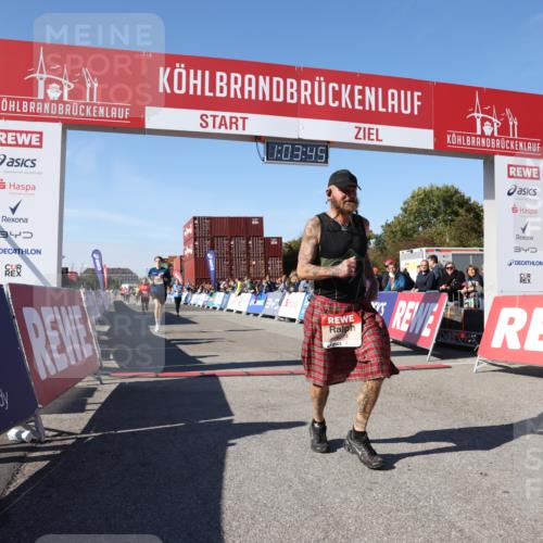 03.10.2025 - Köhlbrandbrückenlauf Lena Gebhardt http://msf.ph/oto/9047988 03.10.2025 13:03:46 Ziel 4063, 4274, 4322, 4422, 5414, 5639, 5799, 6025, 6341, 6706 meine-sportfotos.de