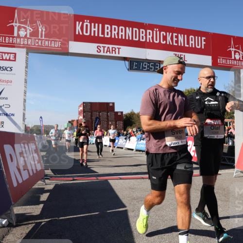 03.10.2025 - Köhlbrandbrückenlauf Lena Gebhardt http://msf.ph/oto/9047998 03.10.2025 13:19:53 Ziel 4376, 4539, 5047, 5059, 5148, 5647, 5648, 5656, 5657, 5658, 5704, 5841, 6068, 6414, 6509, 6567, 6568, 6660, 6663, 6730 meine-sportfotos.de
