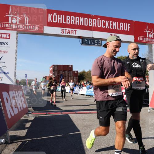 03.10.2025 - Köhlbrandbrückenlauf Lena Gebhardt http://msf.ph/oto/9048003 03.10.2025 13:19:53 Ziel 4376, 4539, 5047, 5059, 5148, 5647, 5648, 5656, 5657, 5658, 5704, 5841, 6068, 6414, 6509, 6567, 6568, 6660, 6663, 6730 meine-sportfotos.de
