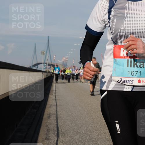 03.10.2025 - Köhlbrandbrückenlauf Fabian Wolf http://msf.ph/oto/9048011 03.10.2025 10:00:08 Position 3 1671 meine-sportfotos.de