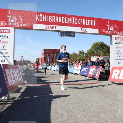 03.10.2025 - Köhlbrandbrückenlauf Lena Gebhardt http://msf.ph/oto/9048027 03.10.2025 13:03:48 Ziel 4063, 4274, 4322, 4422, 5414, 5639, 5799, 6025, 6341, 6706 meine-sportfotos.de