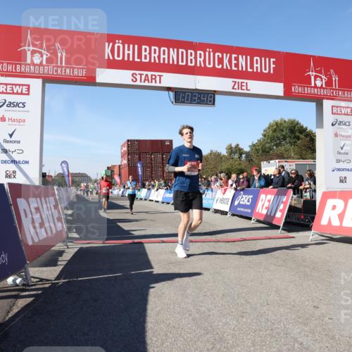 03.10.2025 - Köhlbrandbrückenlauf Lena Gebhardt http://msf.ph/oto/9048032 03.10.2025 13:03:49 Ziel 4063, 4274, 4322, 5098, 5414, 5447, 5639, 5799, 6025, 6315, 6341, 6706 meine-sportfotos.de