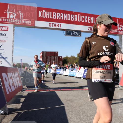 03.10.2025 - Köhlbrandbrückenlauf Lena Gebhardt http://msf.ph/oto/9048037 03.10.2025 13:19:55 Ziel 4376, 4539, 4721, 5059, 5656, 5657, 5658, 5704, 5841, 6068, 6414, 6509, 6567, 6568, 6660, 6663, 6730 meine-sportfotos.de