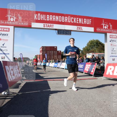 03.10.2025 - Köhlbrandbrückenlauf Lena Gebhardt http://msf.ph/oto/9048039 03.10.2025 13:03:49 Ziel 4063, 4274, 4322, 5098, 5414, 5447, 5639, 5799, 6025, 6315, 6341, 6706 meine-sportfotos.de