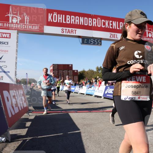 03.10.2025 - Köhlbrandbrückenlauf Lena Gebhardt http://msf.ph/oto/9048040 03.10.2025 13:19:56 Ziel 4376, 4539, 4721, 5059, 5656, 5657, 5658, 5704, 5841, 6068, 6414, 6567, 6568, 6660, 6663, 6730 meine-sportfotos.de