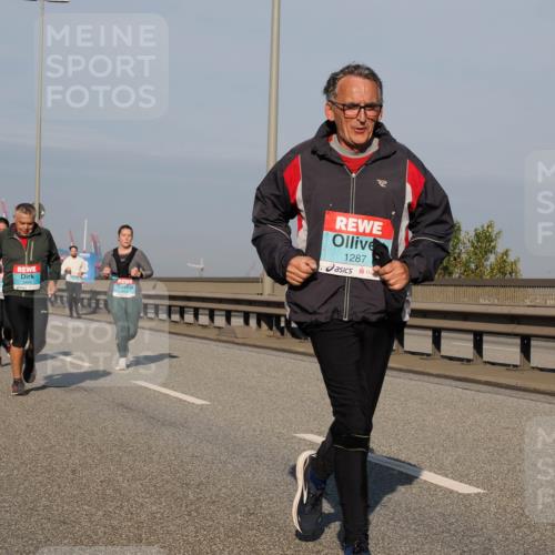 03.10.2025 - Köhlbrandbrückenlauf Fabian Wolf http://msf.ph/oto/9048041 03.10.2025 10:00:10 Position 3 1287 meine-sportfotos.de