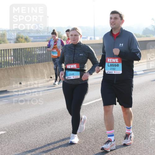 03.10.2025 - Köhlbrandbrückenlauf Lena Gebhardt http://msf.ph/oto/9048042 03.10.2025 09:30:12 Position 1 2548, 2182 meine-sportfotos.de