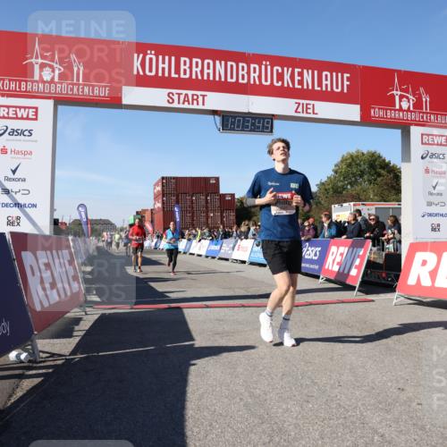 03.10.2025 - Köhlbrandbrückenlauf Lena Gebhardt http://msf.ph/oto/9048043 03.10.2025 13:03:49 Ziel 4063, 4274, 4322, 5098, 5414, 5447, 5639, 5799, 6025, 6315, 6341, 6706 meine-sportfotos.de