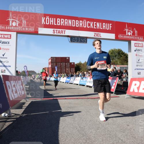 03.10.2025 - Köhlbrandbrückenlauf Lena Gebhardt http://msf.ph/oto/9048047 03.10.2025 13:03:49 Ziel 4063, 4274, 4322, 5098, 5414, 5447, 5639, 5799, 6025, 6315, 6341, 6706 meine-sportfotos.de