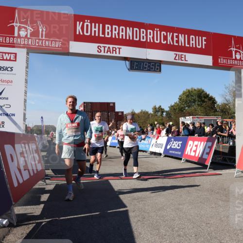 03.10.2025 - Köhlbrandbrückenlauf Lena Gebhardt http://msf.ph/oto/9048052 03.10.2025 13:19:57 Ziel 4376, 4433, 4539, 4721, 5059, 5656, 5657, 5658, 5704, 5841, 6068, 6414, 6567, 6568, 6660, 6663, 6730 meine-sportfotos.de