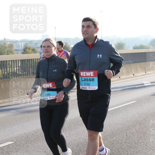 03.10.2025 - Köhlbrandbrückenlauf Lena Gebhardt http://msf.ph/oto/9048055 03.10.2025 09:30:12 Position 1 2548, 2182 meine-sportfotos.de