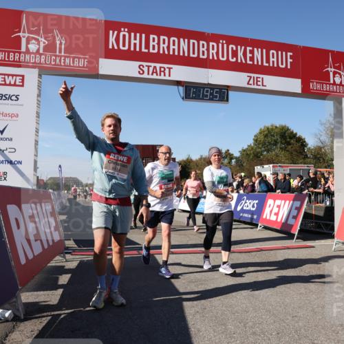 03.10.2025 - Köhlbrandbrückenlauf Lena Gebhardt http://msf.ph/oto/9048062 03.10.2025 13:19:57 Ziel 4376, 4433, 4539, 4721, 5059, 5656, 5657, 5658, 5704, 5841, 6068, 6414, 6567, 6568, 6660, 6663, 6730 meine-sportfotos.de