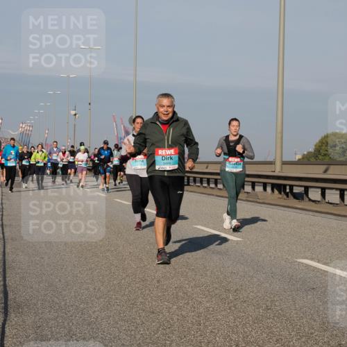 03.10.2025 - Köhlbrandbrückenlauf Fabian Wolf http://msf.ph/oto/9048063 03.10.2025 10:00:11 Position 3 3488 meine-sportfotos.de