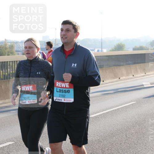 03.10.2025 - Köhlbrandbrückenlauf Lena Gebhardt http://msf.ph/oto/9048064 03.10.2025 09:30:13 Position 1 2548, 2182 meine-sportfotos.de