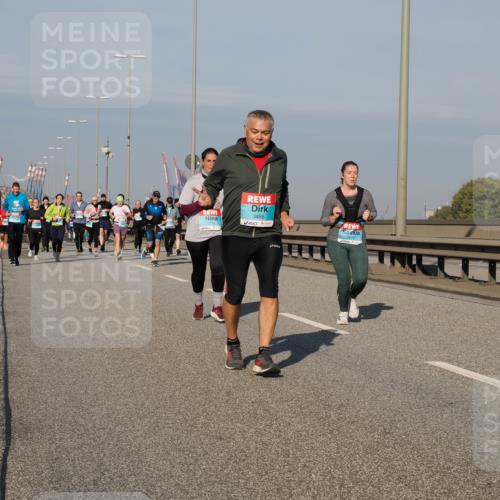 03.10.2025 - Köhlbrandbrückenlauf Fabian Wolf http://msf.ph/oto/9048068 03.10.2025 10:00:11 Position 3 3488, 1719 meine-sportfotos.de