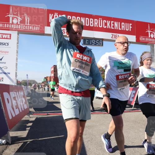 03.10.2025 - Köhlbrandbrückenlauf Lena Gebhardt http://msf.ph/oto/9048084 03.10.2025 13:19:58 Ziel 4376, 4433, 4539, 4721, 5059, 5175, 5656, 5657, 5658, 5704, 5841, 6068, 6414, 6567, 6568, 6649, 6660, 6663, 6730 meine-sportfotos.de