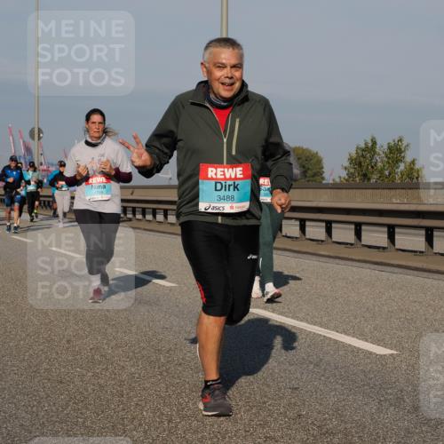 03.10.2025 - Köhlbrandbrückenlauf Fabian Wolf http://msf.ph/oto/9048093 03.10.2025 10:00:12 Position 3 1719, 3488, 267 meine-sportfotos.de