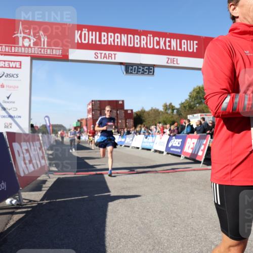 03.10.2025 - Köhlbrandbrückenlauf Lena Gebhardt http://msf.ph/oto/9048094 03.10.2025 13:03:53 Ziel 4127, 4274, 4322, 4349, 5098, 5414, 5447, 5639, 5950, 6315, 6341, 6392, 6706 meine-sportfotos.de