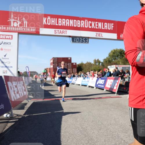 03.10.2025 - Köhlbrandbrückenlauf Lena Gebhardt http://msf.ph/oto/9048098 03.10.2025 13:03:53 Ziel 4127, 4274, 4322, 4349, 5098, 5414, 5447, 5639, 5950, 6315, 6341, 6392, 6706 meine-sportfotos.de