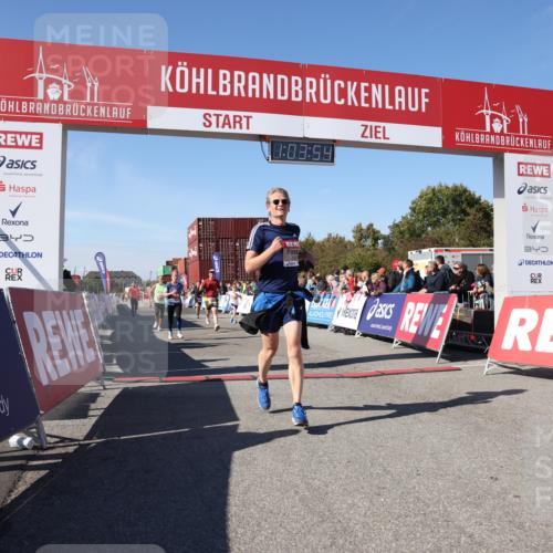 03.10.2025 - Köhlbrandbrückenlauf Lena Gebhardt http://msf.ph/oto/9048101 03.10.2025 13:03:54 Ziel 4127, 4322, 4349, 5098, 5414, 5447, 5950, 6315, 6341, 6392, 6706 meine-sportfotos.de