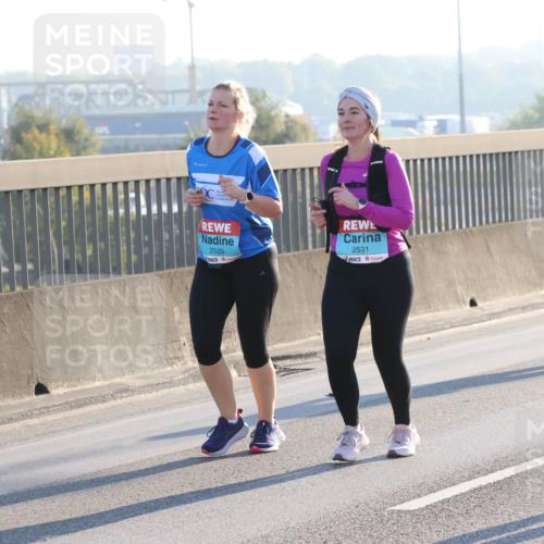 03.10.2025 - Köhlbrandbrückenlauf Lena Gebhardt http://msf.ph/oto/9048115 03.10.2025 09:30:17 Position 1 2520, 2531, 21 meine-sportfotos.de